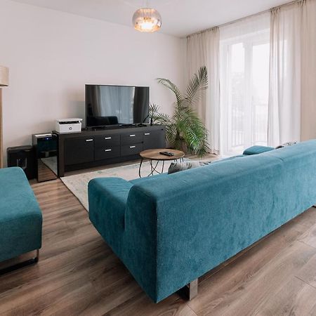 Revon Business Apartment Сенец Экстерьер фото