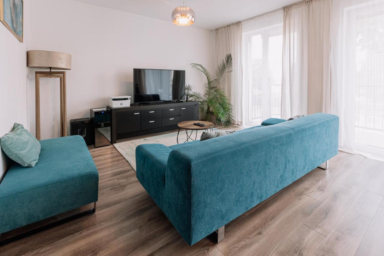 Revon Business Apartment Сенец Экстерьер фото